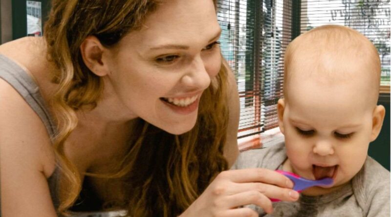 escova-para-limpar-a-lingua-do-bebe-saude-bucal